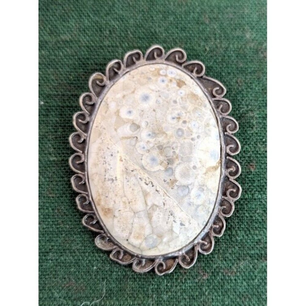 Vintage Victorian Brooch Pin Sterling Silver Oval Polished Agate Stone Gray Blue